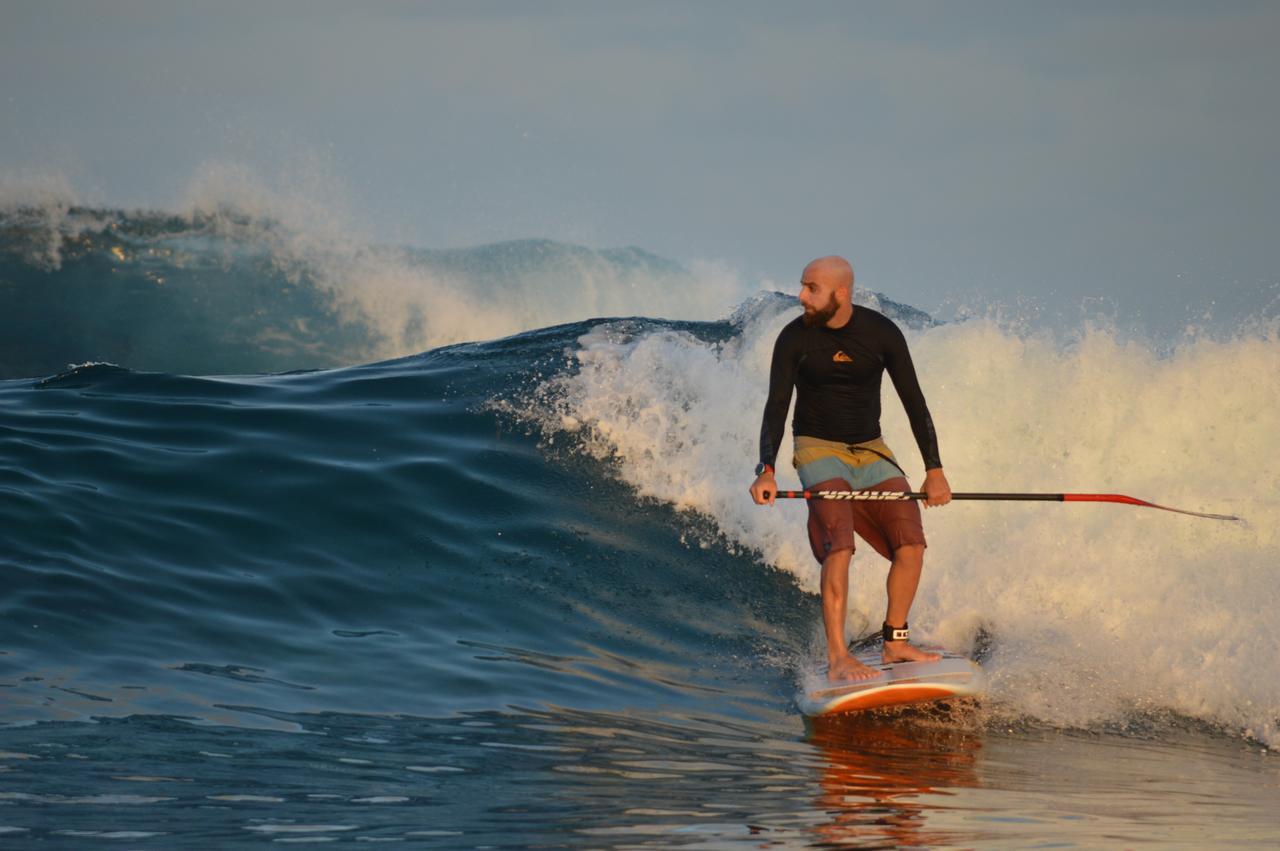 Surf Trip Maldives Hotell Thulusdhoo Exteriör bild